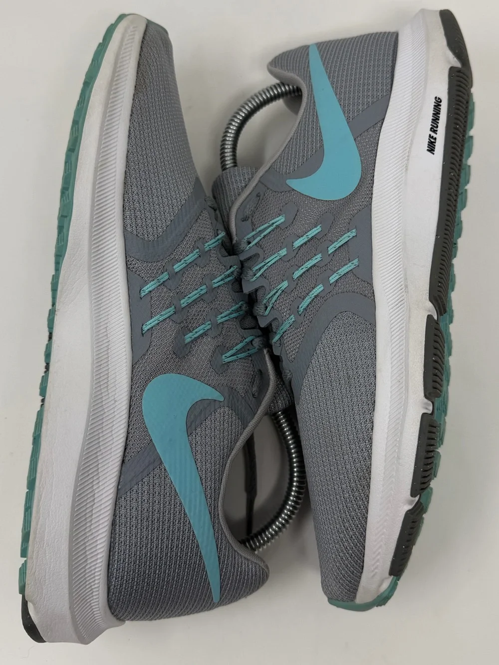 Nike Run Swift women’s  Gray & Teal Running Shoes Sz.9